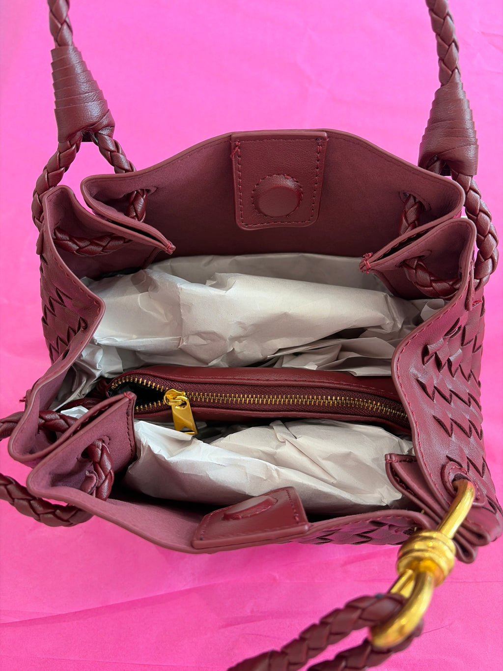 Inzi Bordeaux Woven Handbag