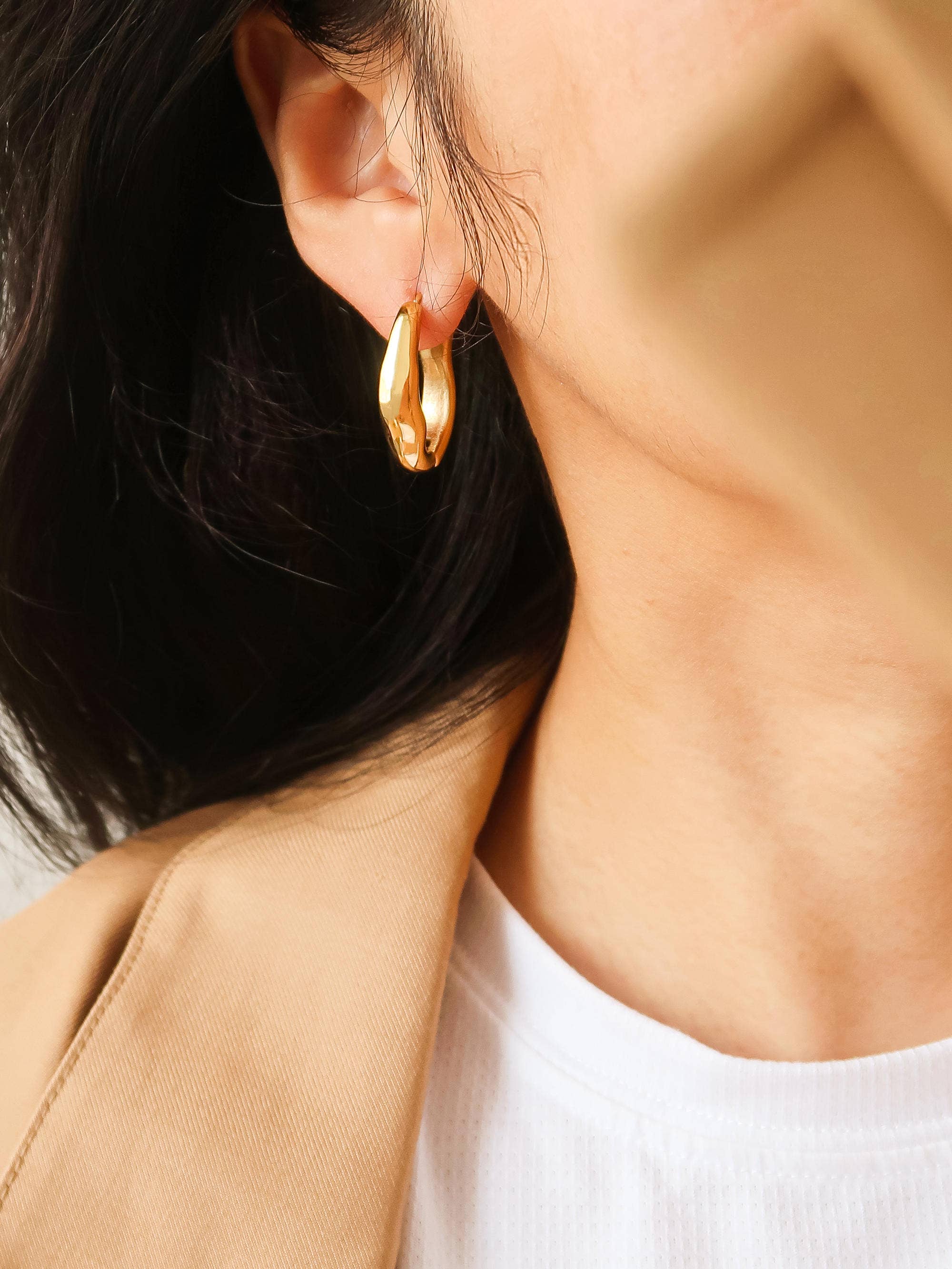 Darcy 18K Gold Non-Tarnish Oval Hoop