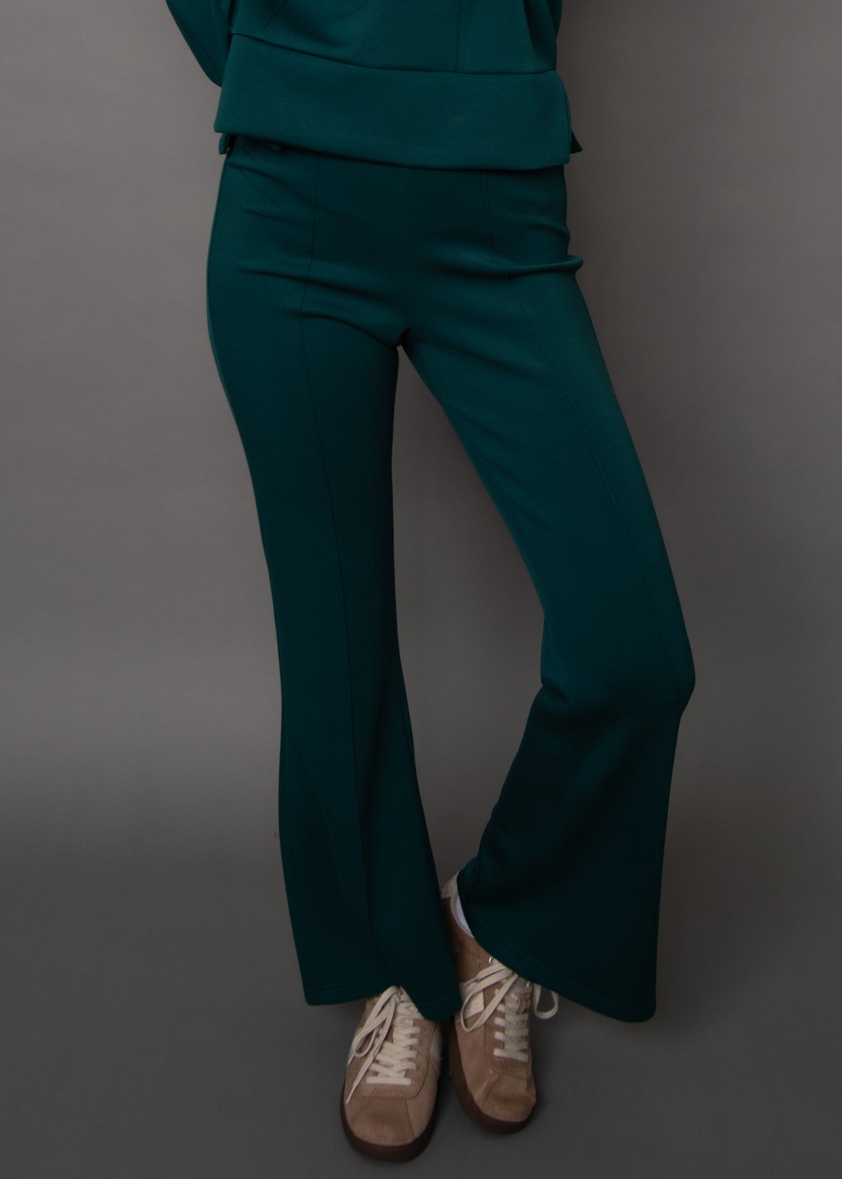FLAMME SOFT KNIT FLARE PANTS