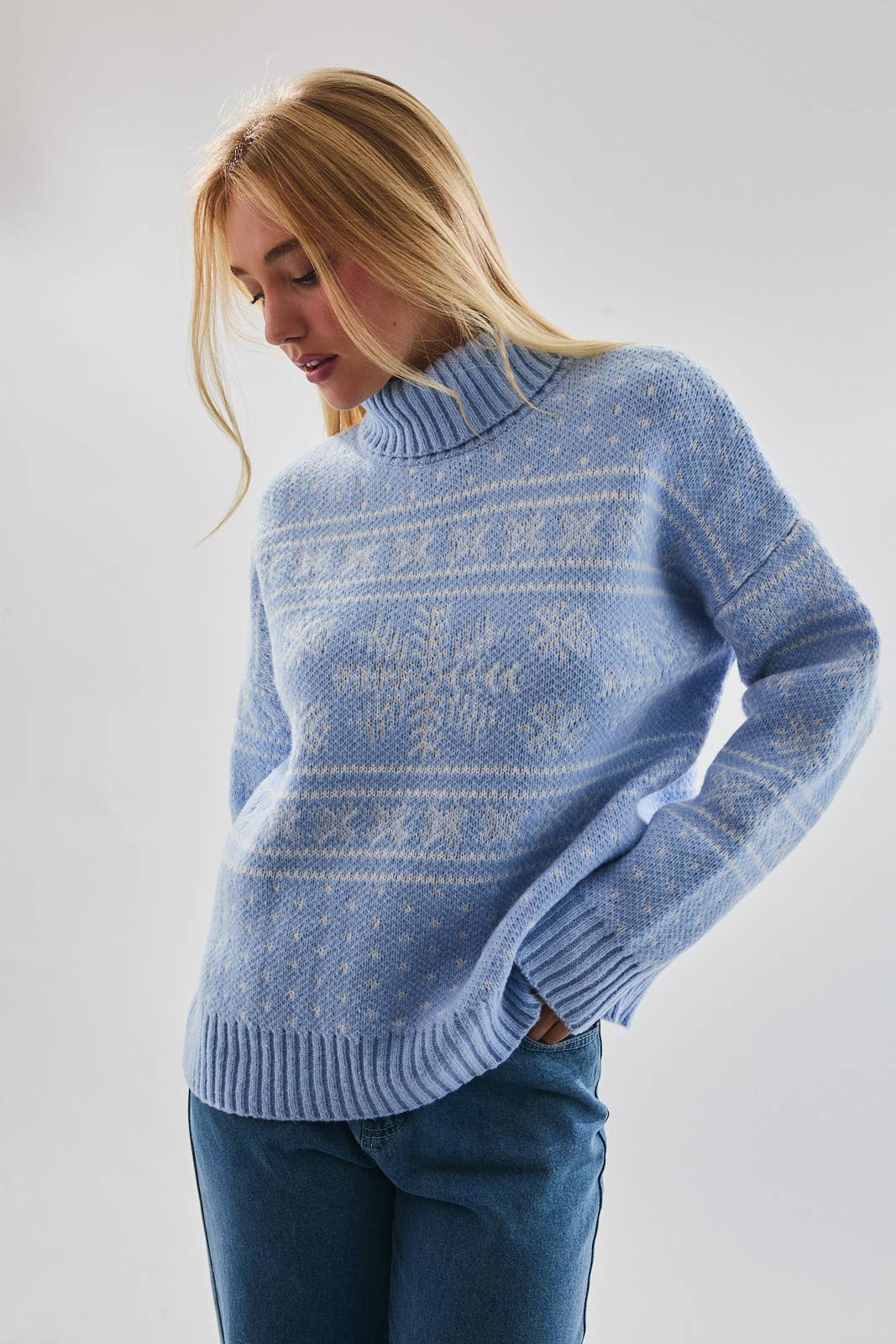 Le Lis - Snow Flake Sweater