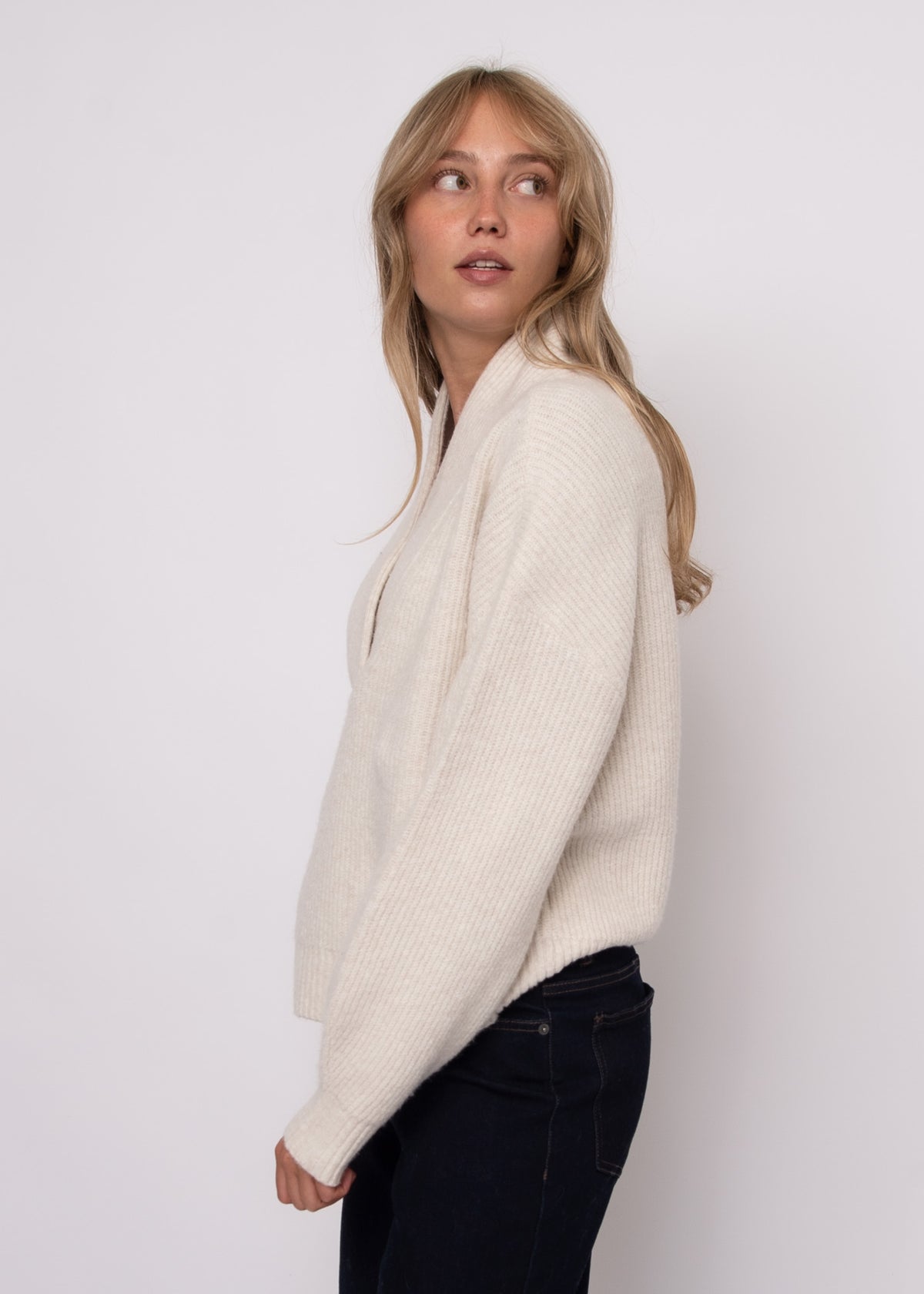 Quinlan Long Sleeve Shawl - Pearl