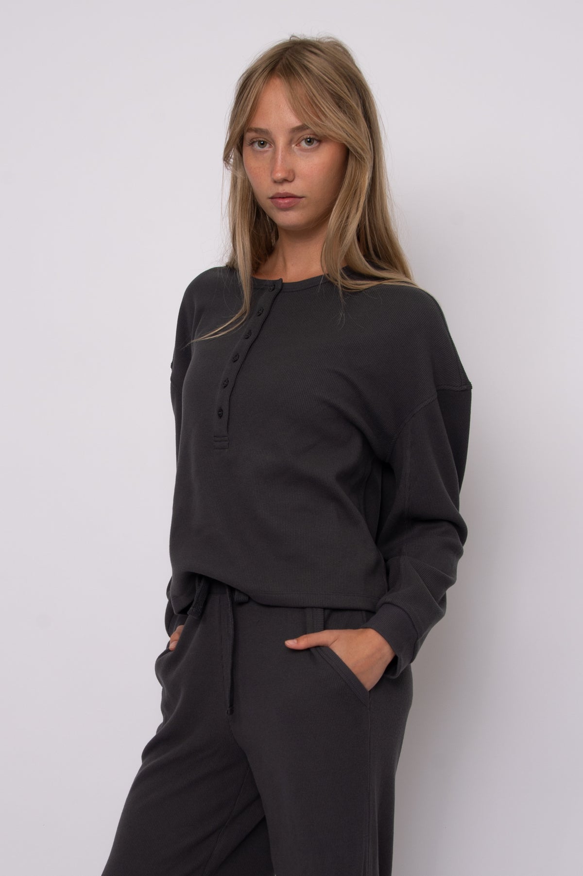 Henry Cozy Waffle Long Sleeve - Charcoal