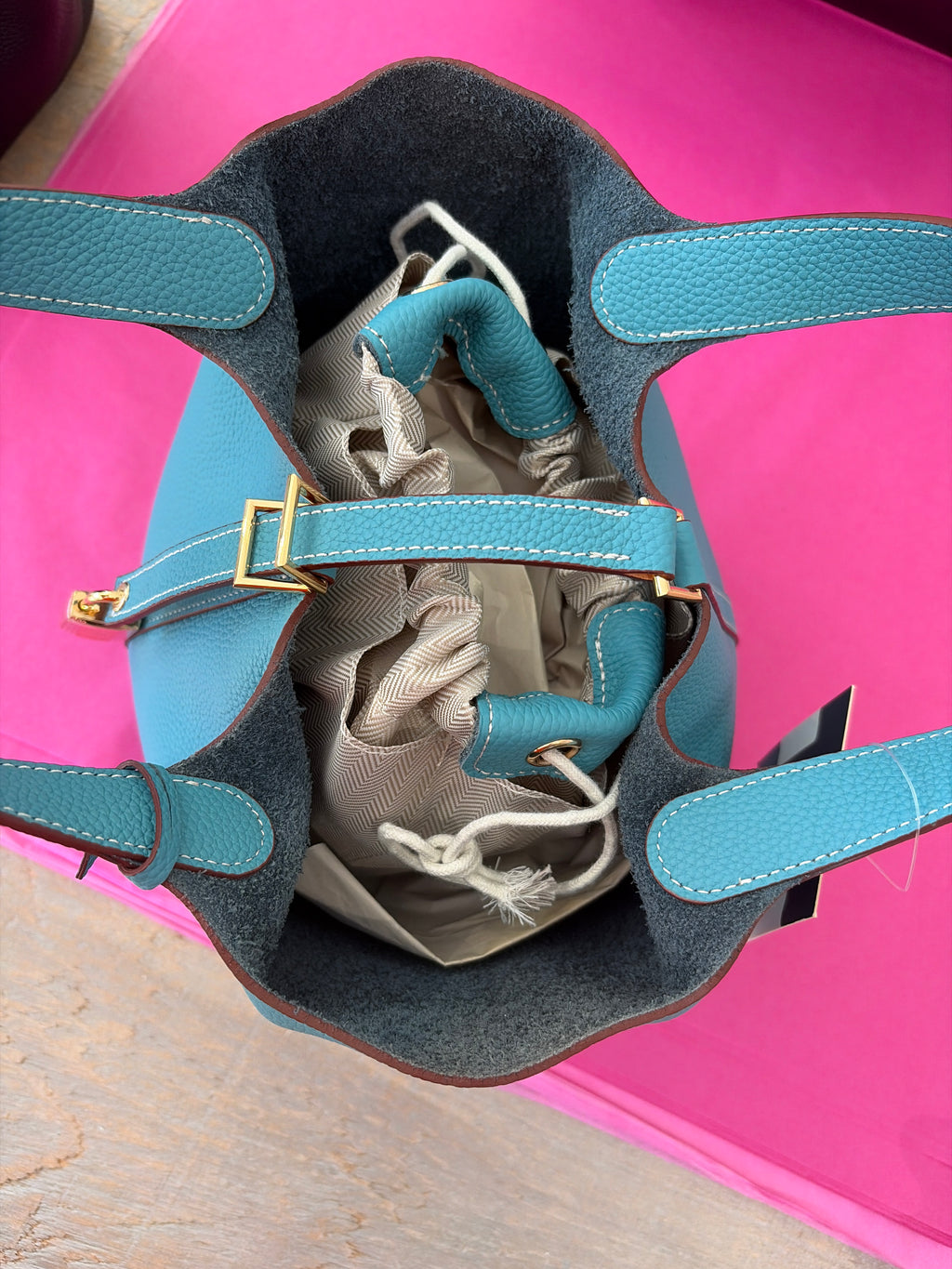 INZI SMALL BUCKET LEATHER BAG