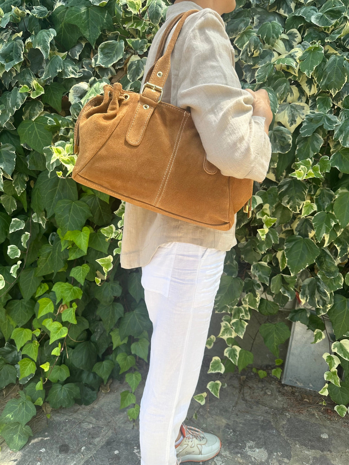Isabel Large Suede Handbag - Camel