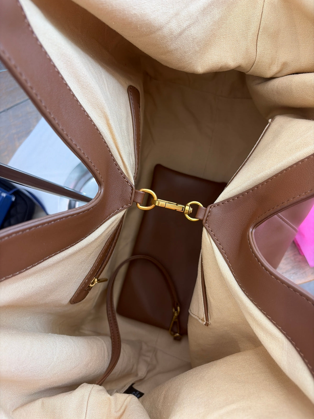 Inzi Handbag Mocha