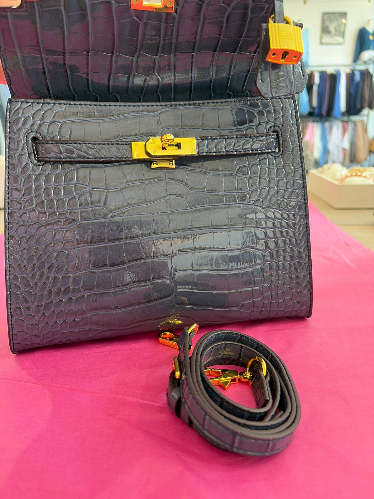 Inzi Dark Blue Croc Medium Kelly