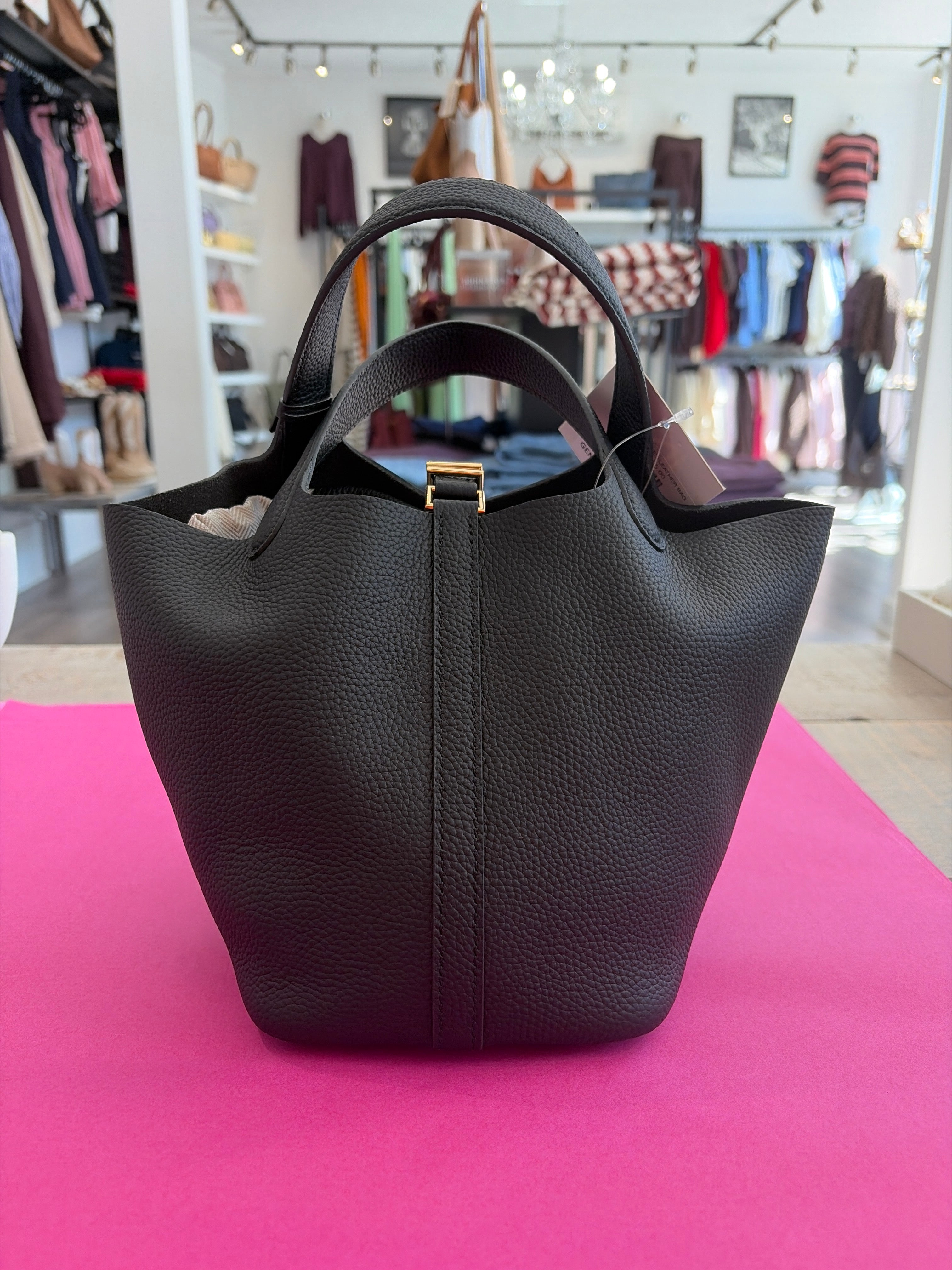 INZI SMALL BUCKET LEATHER BAG