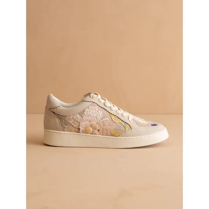 The Tammi | Light Grey Floral Applique Sneaker