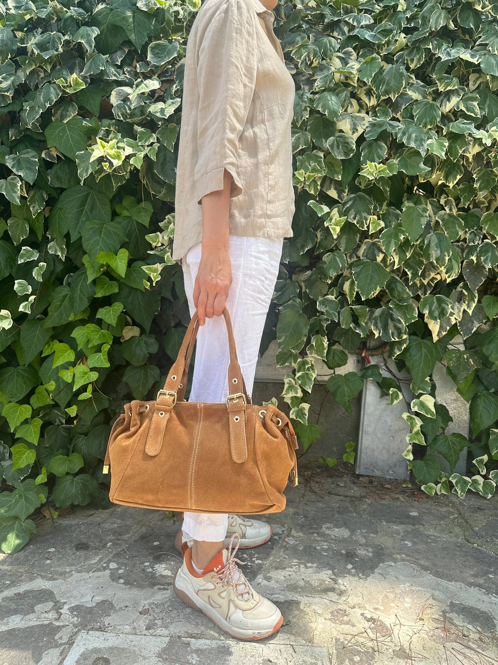 Isabel Large Suede Handbag - Camel