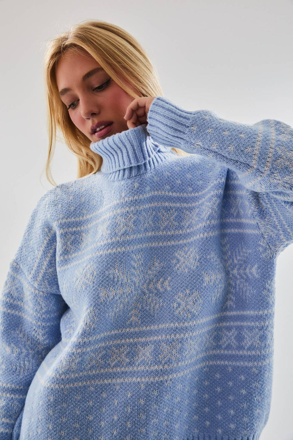Le Lis - Snow Flake Sweater