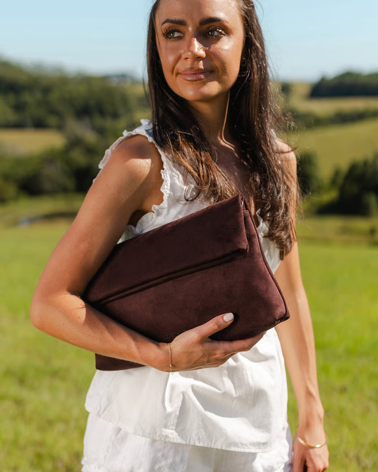 Luka Suede Clutch Brown